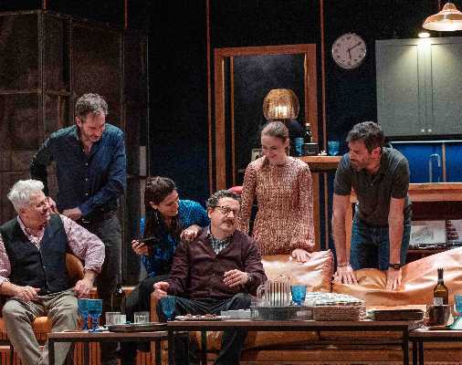 Paolo Genovese porta a teatro "Perfetti sconosciuti"