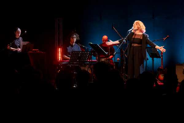 Agnese Valle in “Sulla strada dei miei uomini” al Teatro Villa Pamphilj di Roma