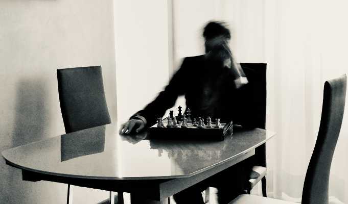 "5" è il disco d'esordio di Le Nozze Chimiche