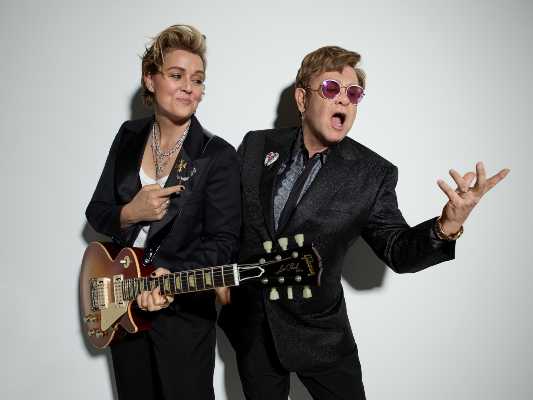 ELTON JOHN E BRANDI CARLILE: un nuovo capitolo della musica con “WHO BELIEVES IN ANGELS?”