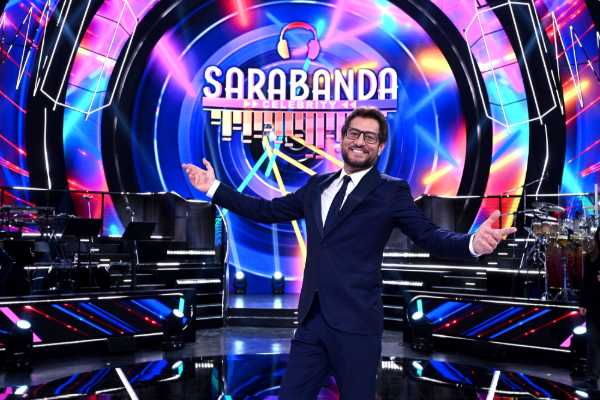 Sarabanda Celebrity torna stasera su Italia 1: sfida esplosiva tra vip