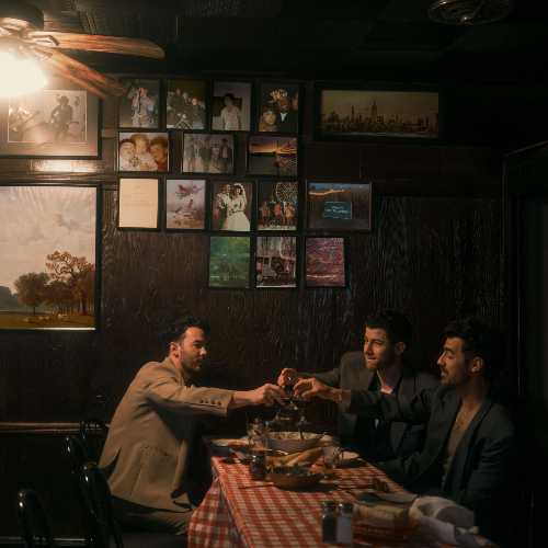 Jonas Brothers: il nuovo singolo "No Time To Talk" conquista le piattaforme digitali