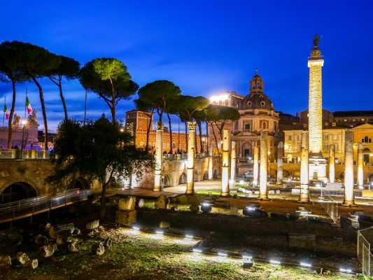 Fori Imperiali sotto le stelle: visite serali estive nella Roma antica