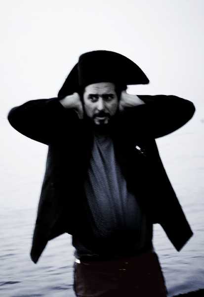 Vinicio Capossela porta "Sirene" nei luoghi più suggestivi d'Italia