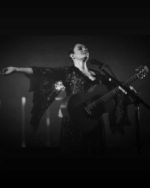 Carmen Consoli annuncia un progetto rivoluzionario: tre album per tre anime artistiche