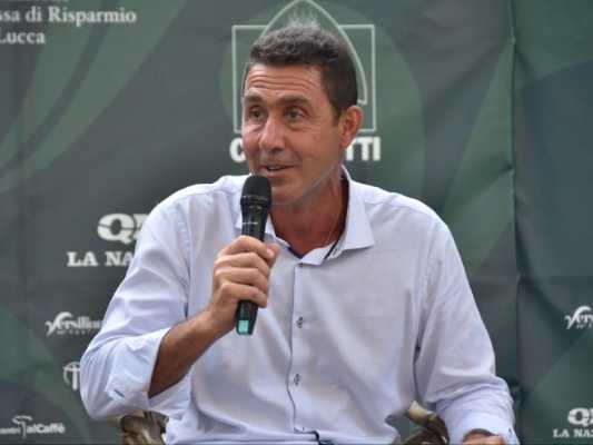 Roberto Vannacci al Caffè della Versiliana: un confronto senza veli sul futuro italiano