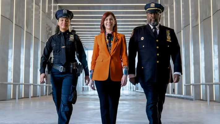 Elsbeth stasera su Rai 2: gran finale della seconda stagione con Carrie Preston