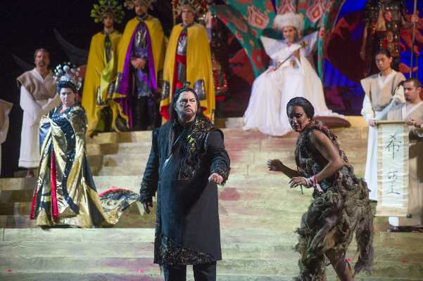 Festival Puccini 2025: Anna Netrebko protagonista del gala di Ferragosto