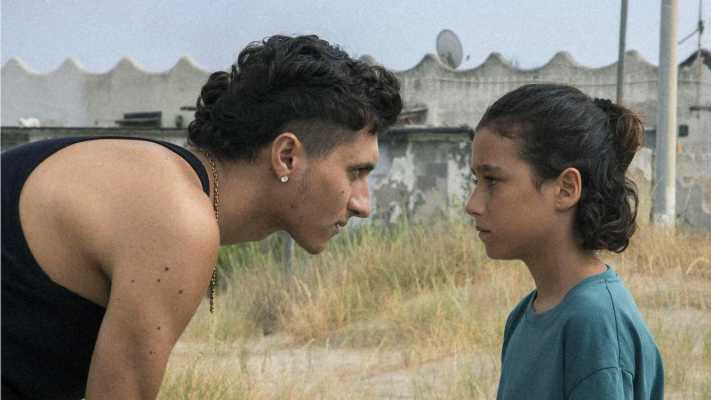 Denti di squalo: stasera su Rai Movie la favola dark di Davide Gentile