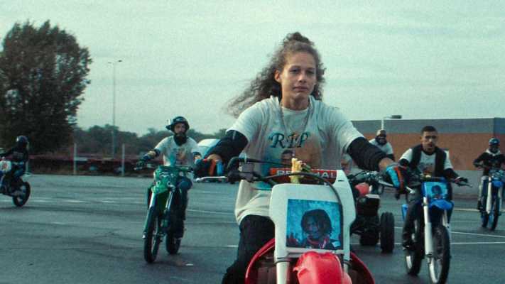 Stasera su Rai 4 il film francese “Rodeo” di Lola Quivoron