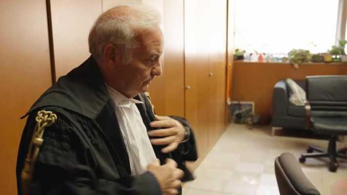 "Dike - Vita da magistrato" domani su Rai 3: un viaggio nell'umanità di chi serve la giustizia