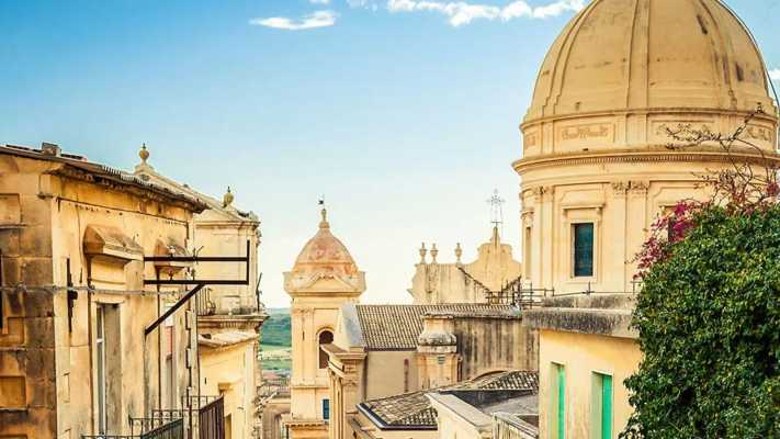 "Viaggio in Sicilia" stasera su Rai Storia: Agnello Hornby e Fenati alla scoperta di Palermo