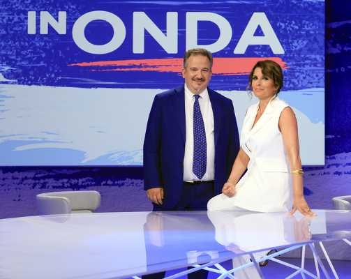 Stasera su La7, "In Onda" con Elsa Fornero, Padellaro e Senaldi