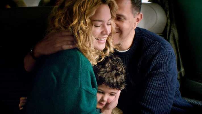 Stasera su Rai 3 alle 21.20 va in onda "I figli degli altri" di Rebecca Zlotowski. Il film racconta il desiderio di maternità di Rachel, 40 anni, tra amore e rabbia.
