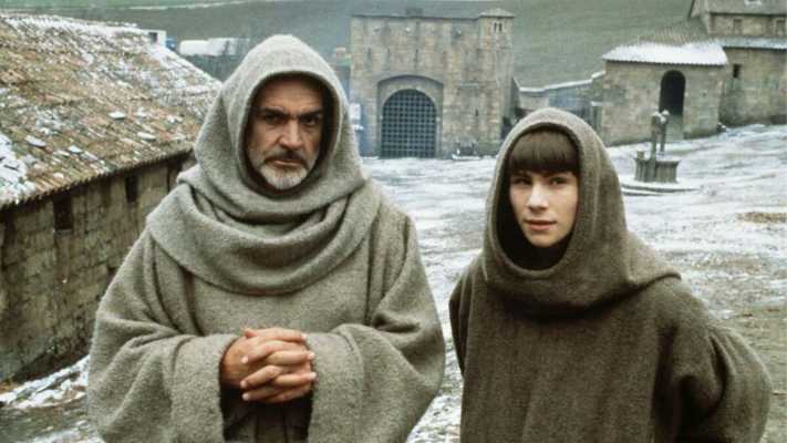 Stasera su Rai 4 il mistero di “Il nome della rosa” con Sean Connery