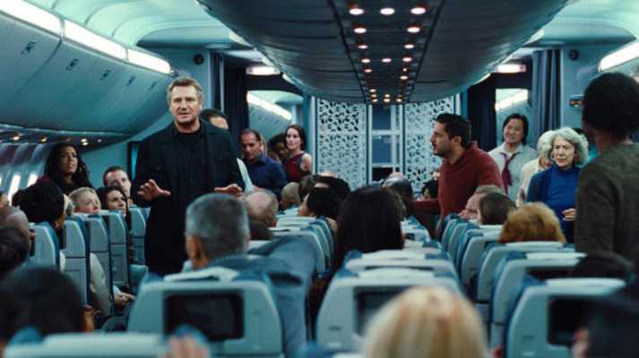 🎬 Stasera su Retequattro il thriller “Non Stop” con Liam Neeson e Julianne Moore