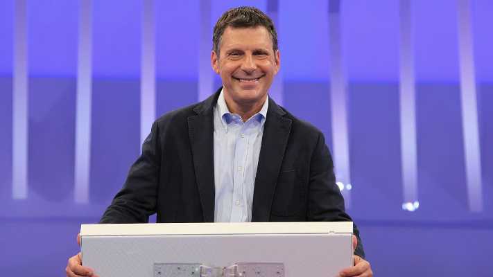 Fabrizio Frizzi, il volto gentile della televisione italiana: tributo su Rai 5