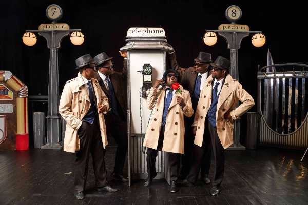 Black Blues Brothers a Ferrara: lo show degli acrobati che hanno stregato il mondo