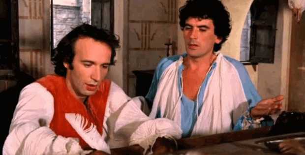 Stasera in prima serata su Retequattro va in onda “Non ci resta che piangere”. Orario, trama, curiosità e retroscena del film cult di Benigni e Troisi.