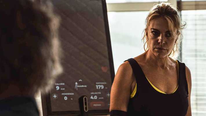 Tapirulàn stasera su Rai 5: Claudia Gerini dirige e interpreta il film