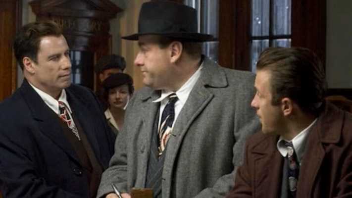 Lonely Hearts stasera su Rai 5: il noir con Travolta e Gandolfini