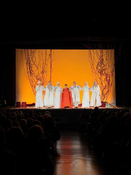 Recensione: "Lisistrata", a Cecina "We want peace, no more war!"