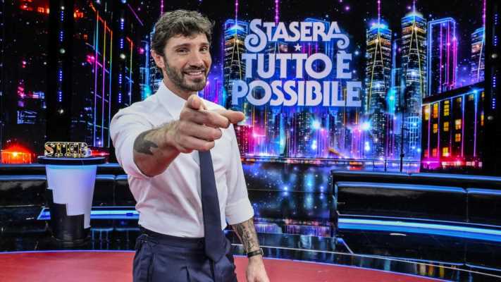 "Stasera tutto è possibile" torna mercoledì 11 marzo su Rai 2 con un cast ricchissimo