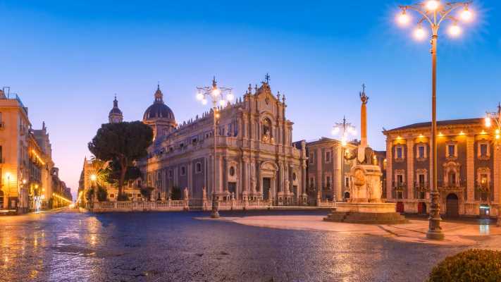 Catania domina il piccolo schermo: la storia della città nera stasera in TV
